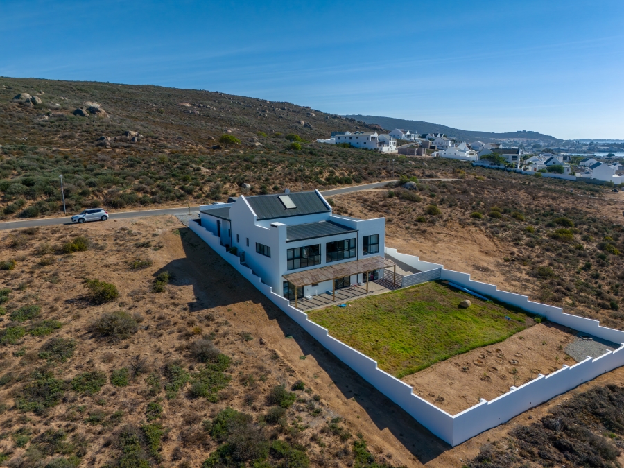4 Bedroom Property for Sale in Britannica Heights Western Cape